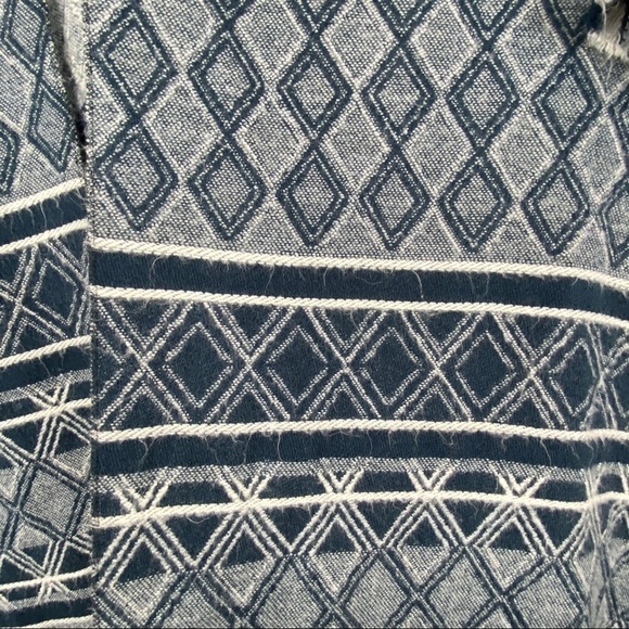 Open Front Poncho / Cape with Fringe - Picture 4 of 7